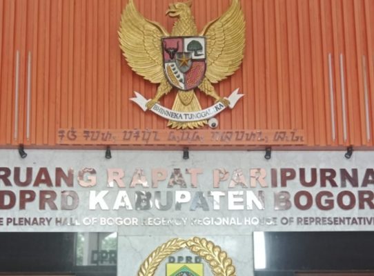Para Jurnalis Pemkab Bogor Kecewa Dan Merasa Dipandang Sebelah Mata Saat Ingin Meliput Kegiatan Rapat Paripurna DPRD