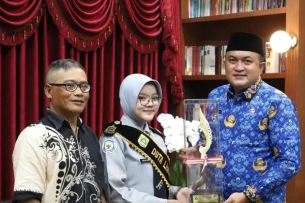 Dari Hutan Ke Layar Lebar, Aca Duta Lingkungan Hidup Jawa barat Jadi Aktor Film Cigombong
